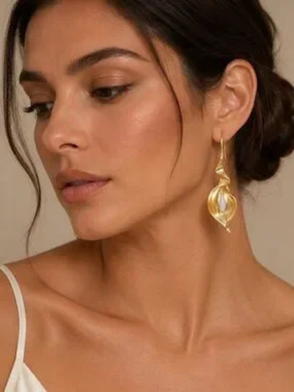 Elegant Gold Calla Lily Earrings Sculptural Floral Drop Jewelry